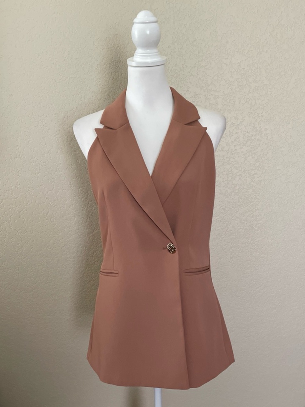NWT French Connection Women's Harrie Halter-Neck Waistcoat Mocha Mousse Size 4